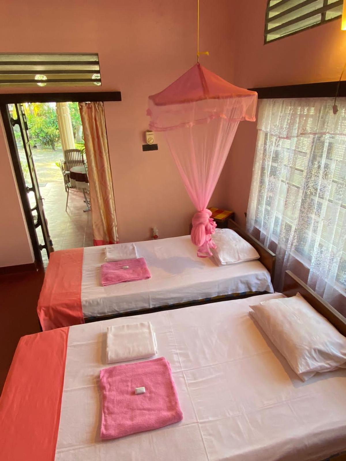 Sujatha Villa Paradise تانجالي المظهر الخارجي الصورة